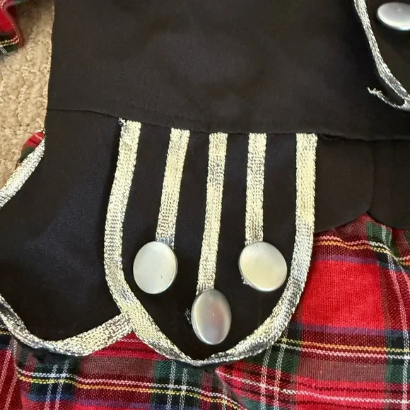 Kids Scottish Highland Costume - Black and Red - Picture 4 of 6